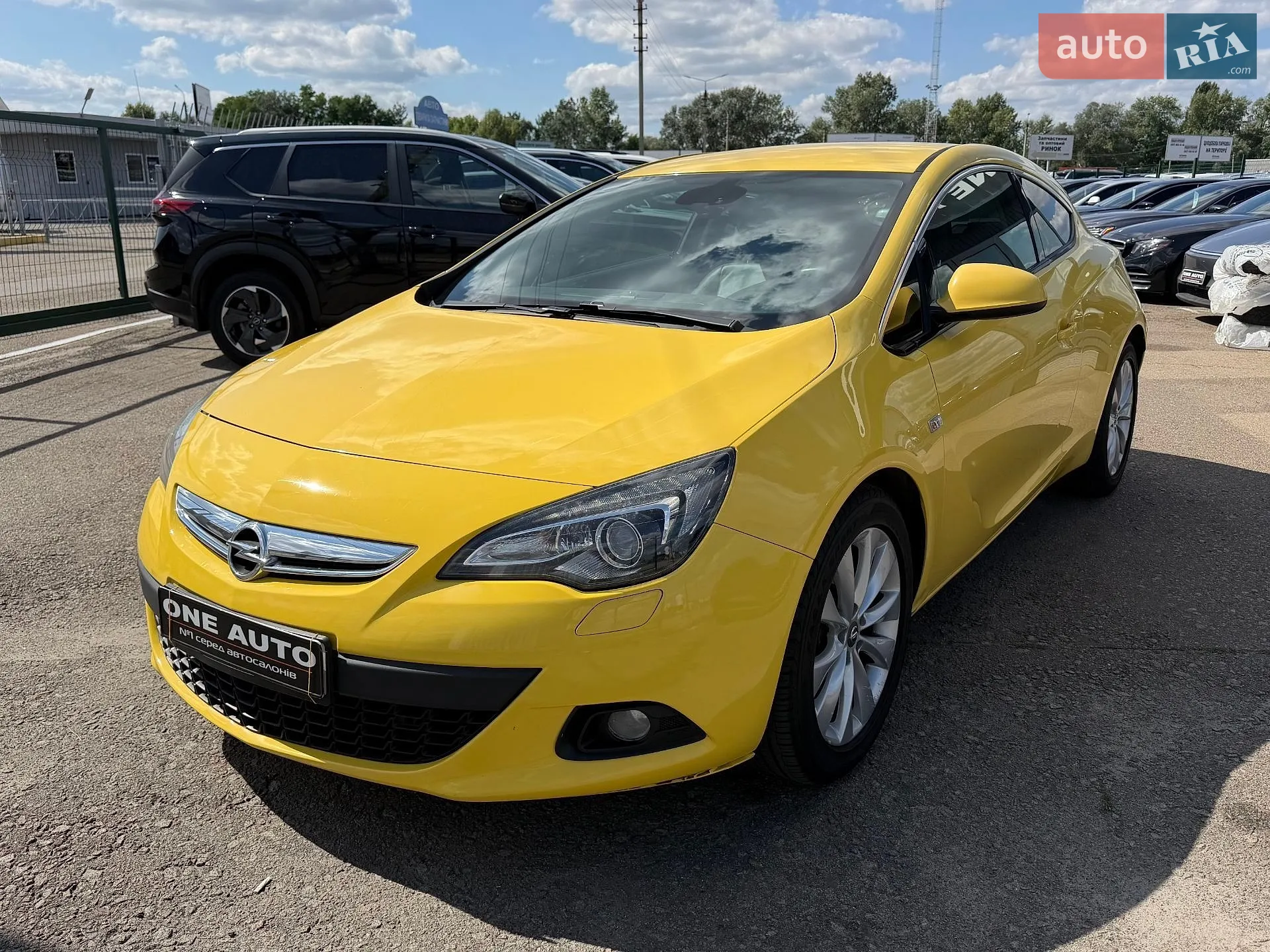 2012 Opel Astra - фото 1