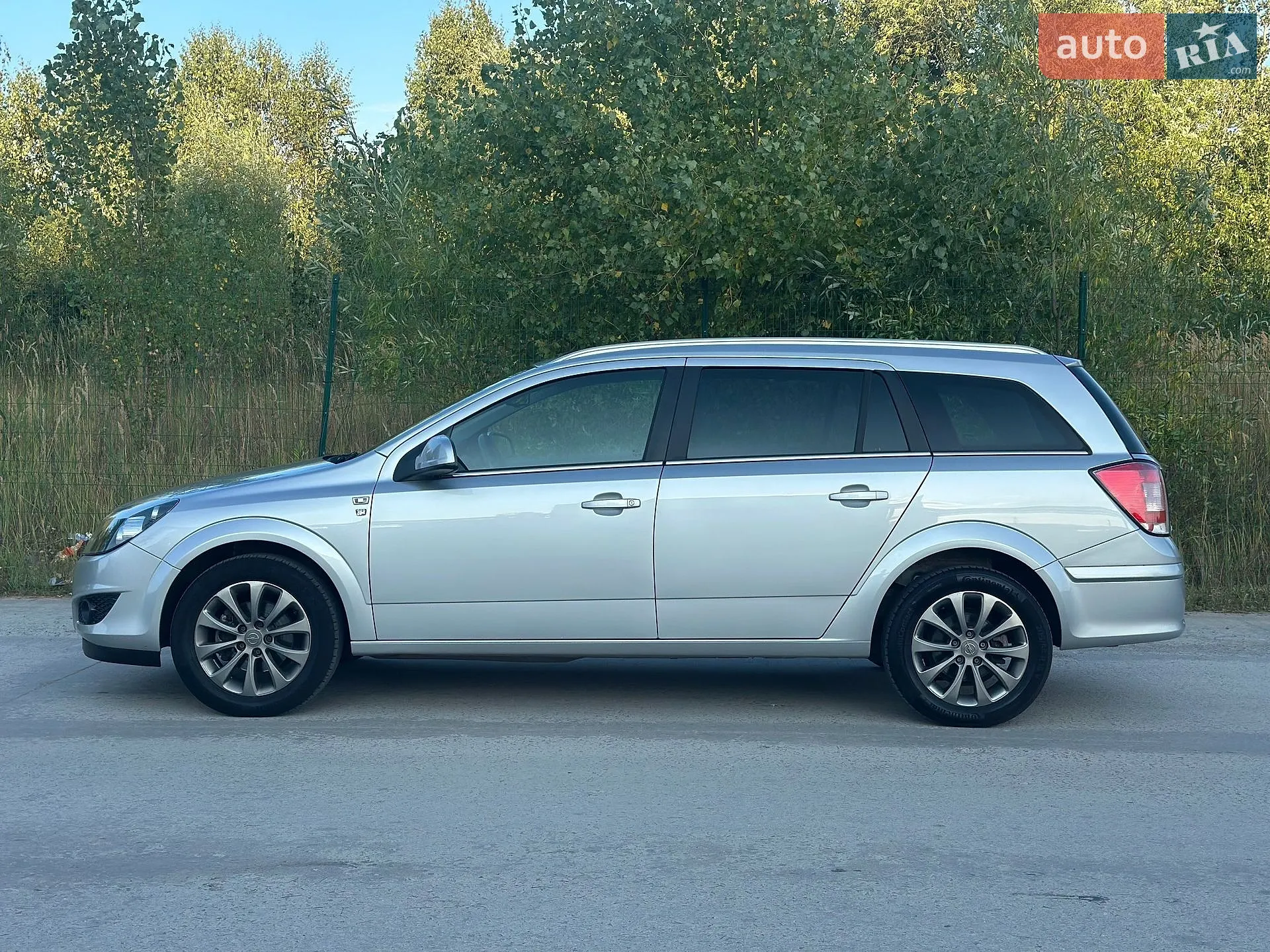 2010 Opel Astra - мініатюра 4