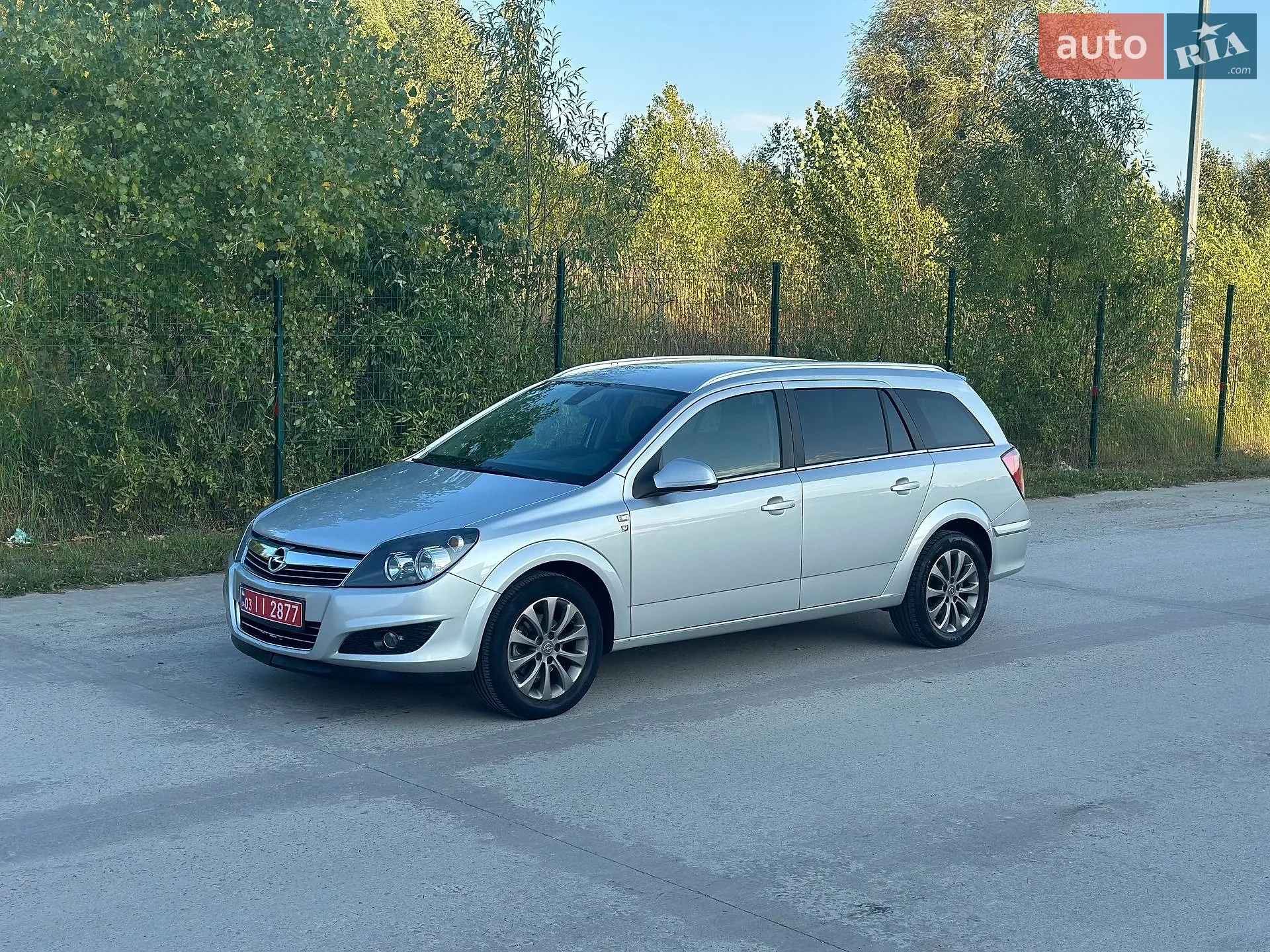 2010 Opel Astra - мініатюра 2