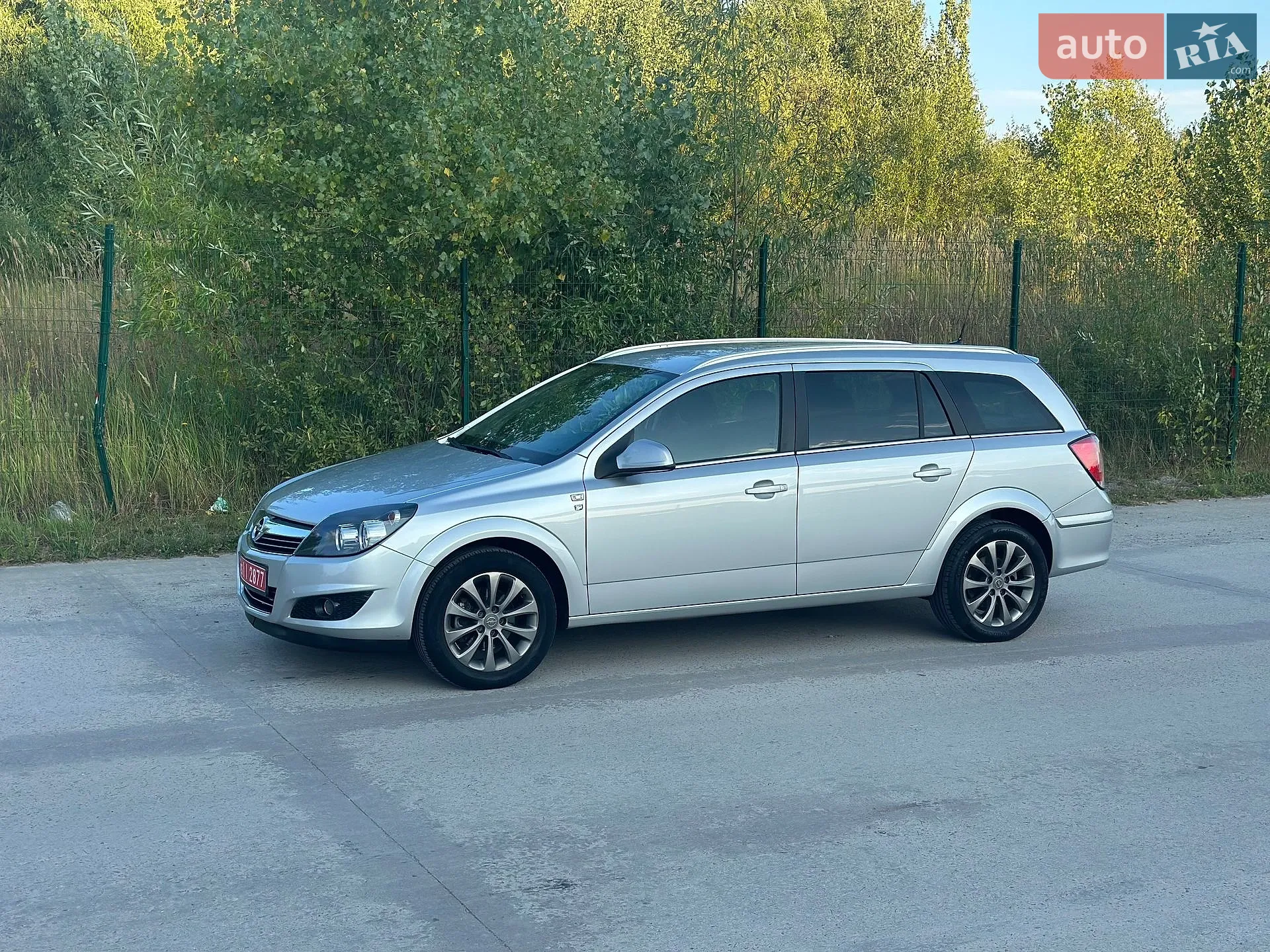 2010 Opel Astra - мініатюра 12