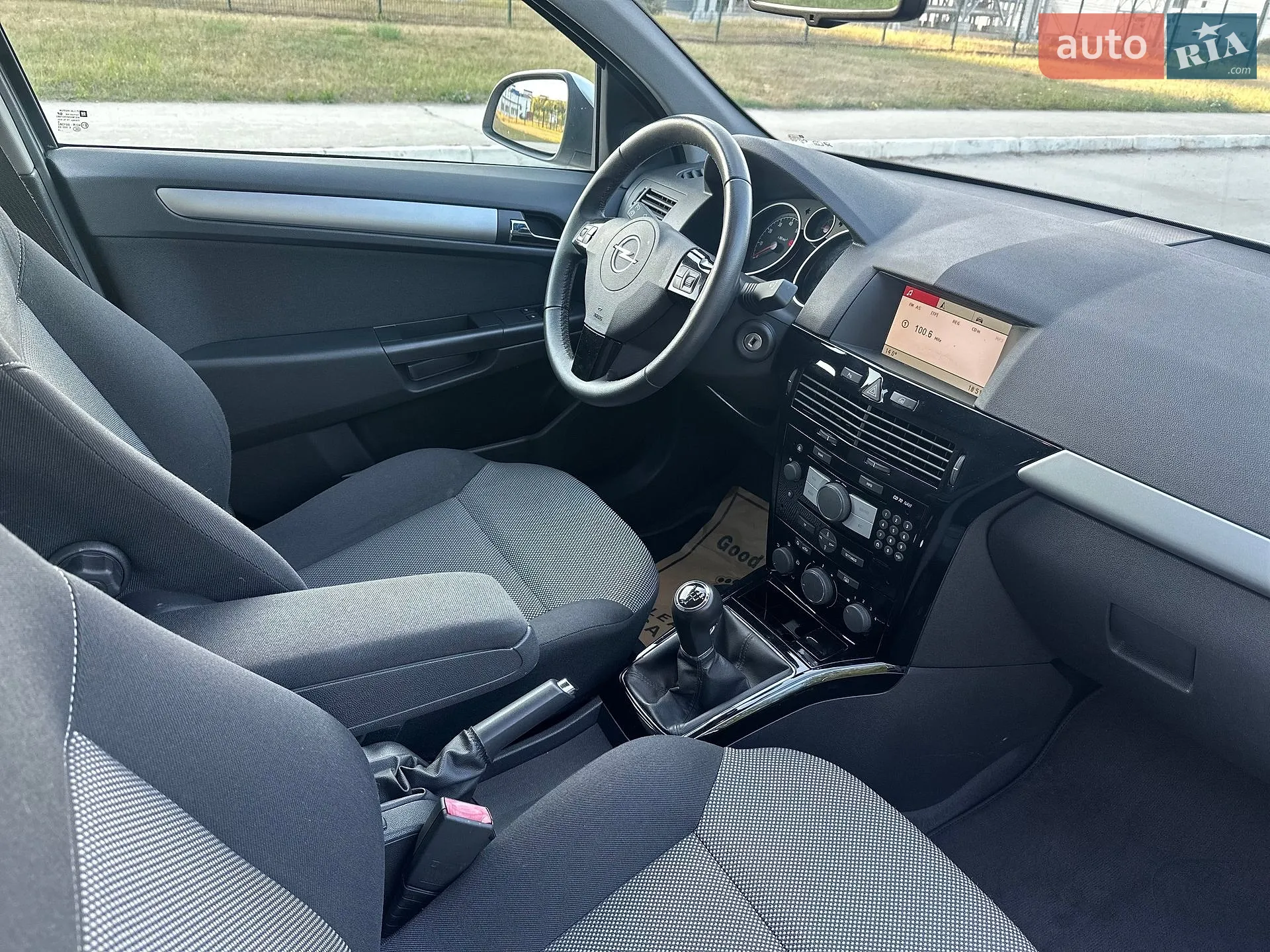 2010 Opel Astra - мініатюра 32