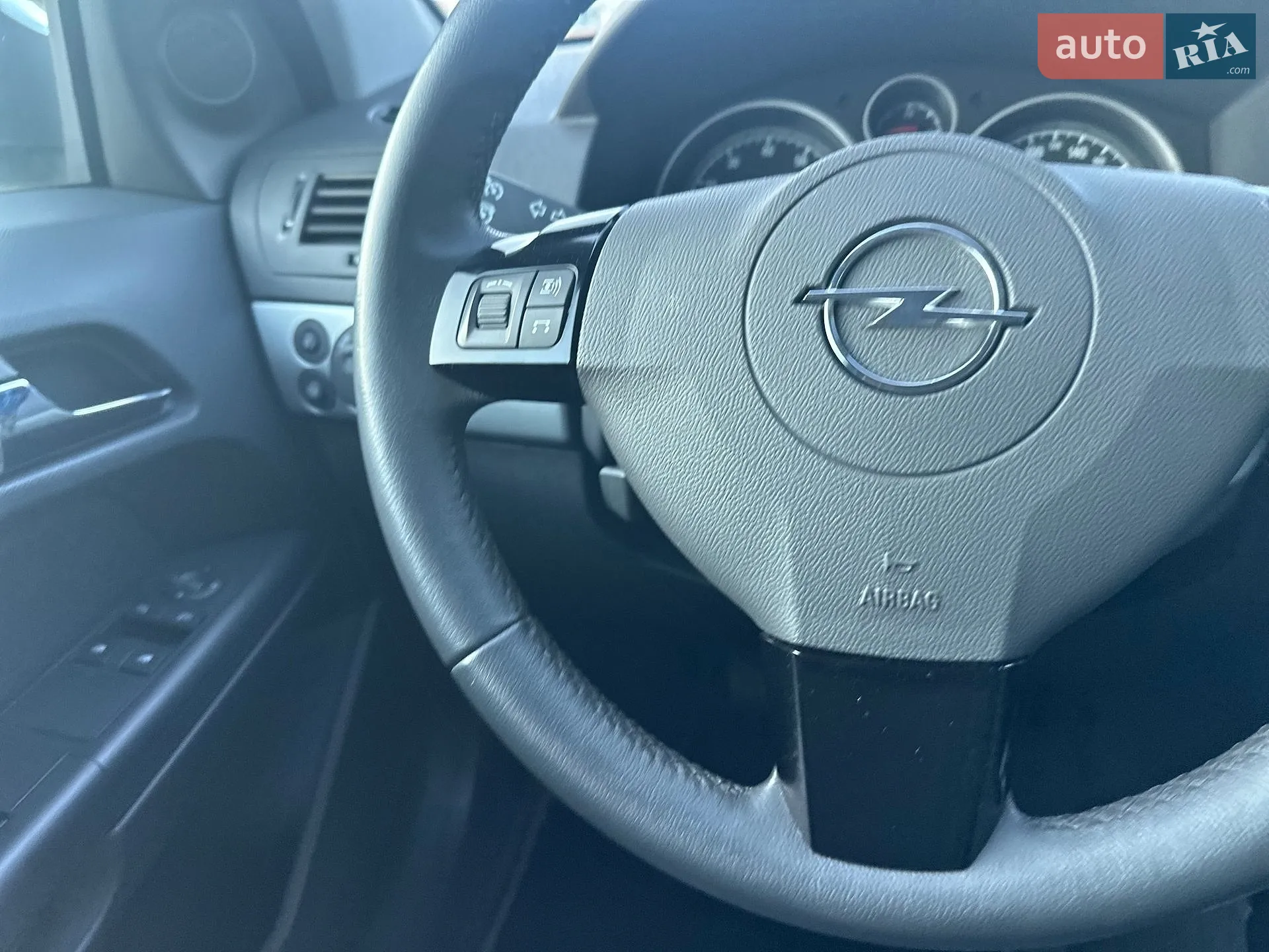 2010 Opel Astra - мініатюра 39