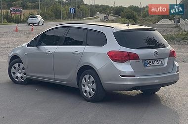 Универсал Opel Astra 2011 в Тернополе