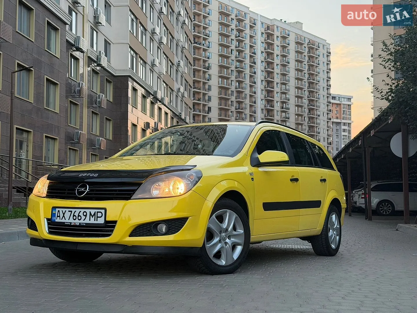 2010 Opel Astra - мініатюра 3