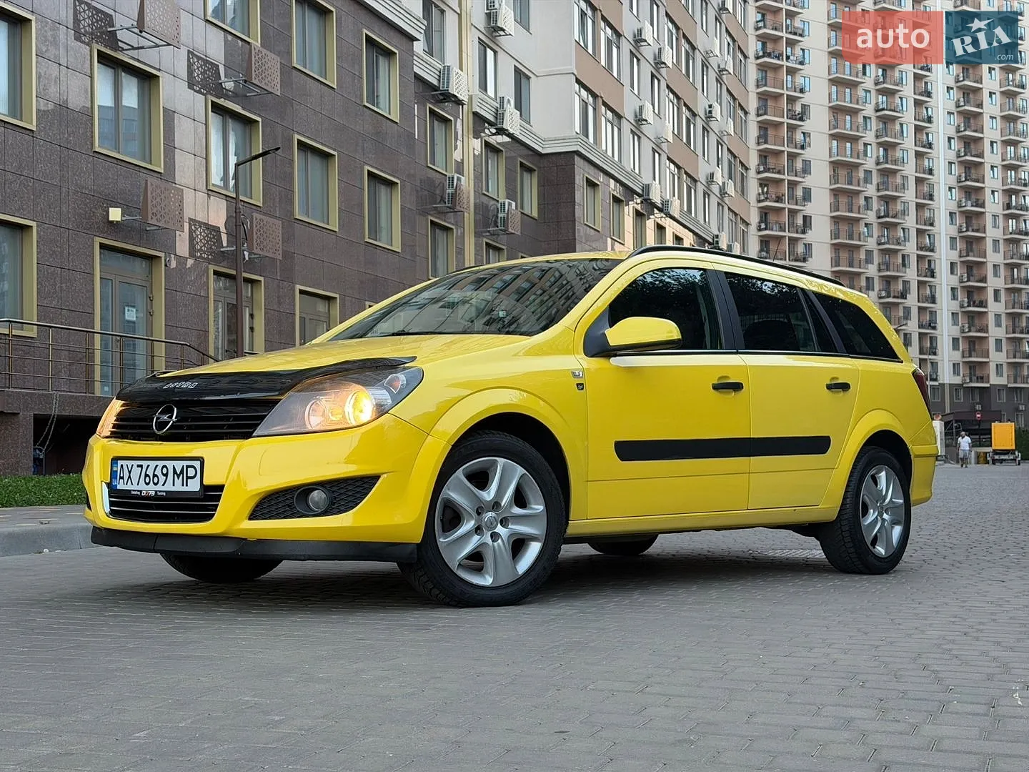 2010 Opel Astra - мініатюра 2