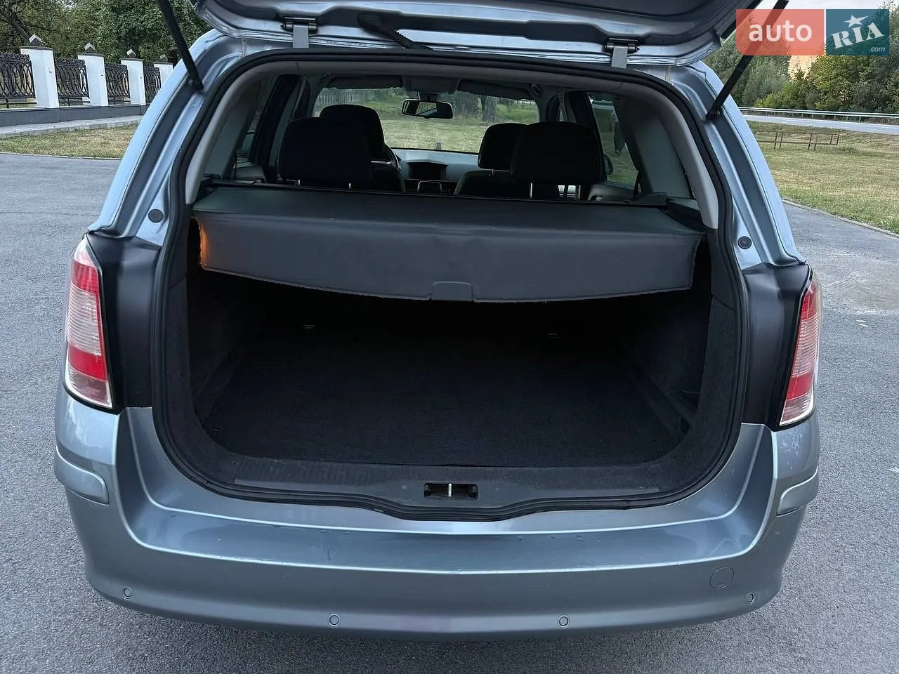 2010 Opel Astra - мініатюра 38