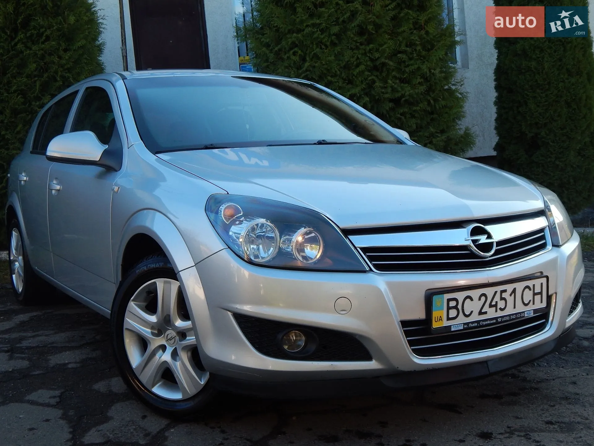 2010 Opel Astra - мініатюра 2