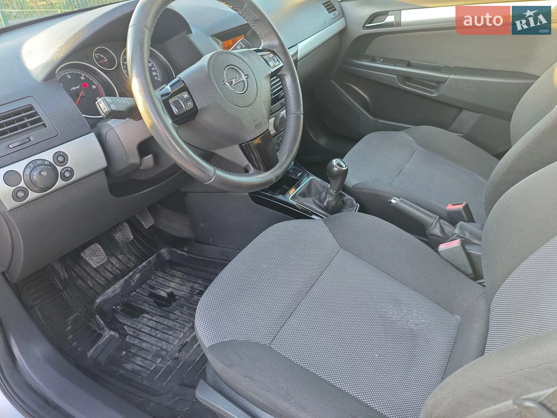 2010 Opel Astra - мініатюра 9