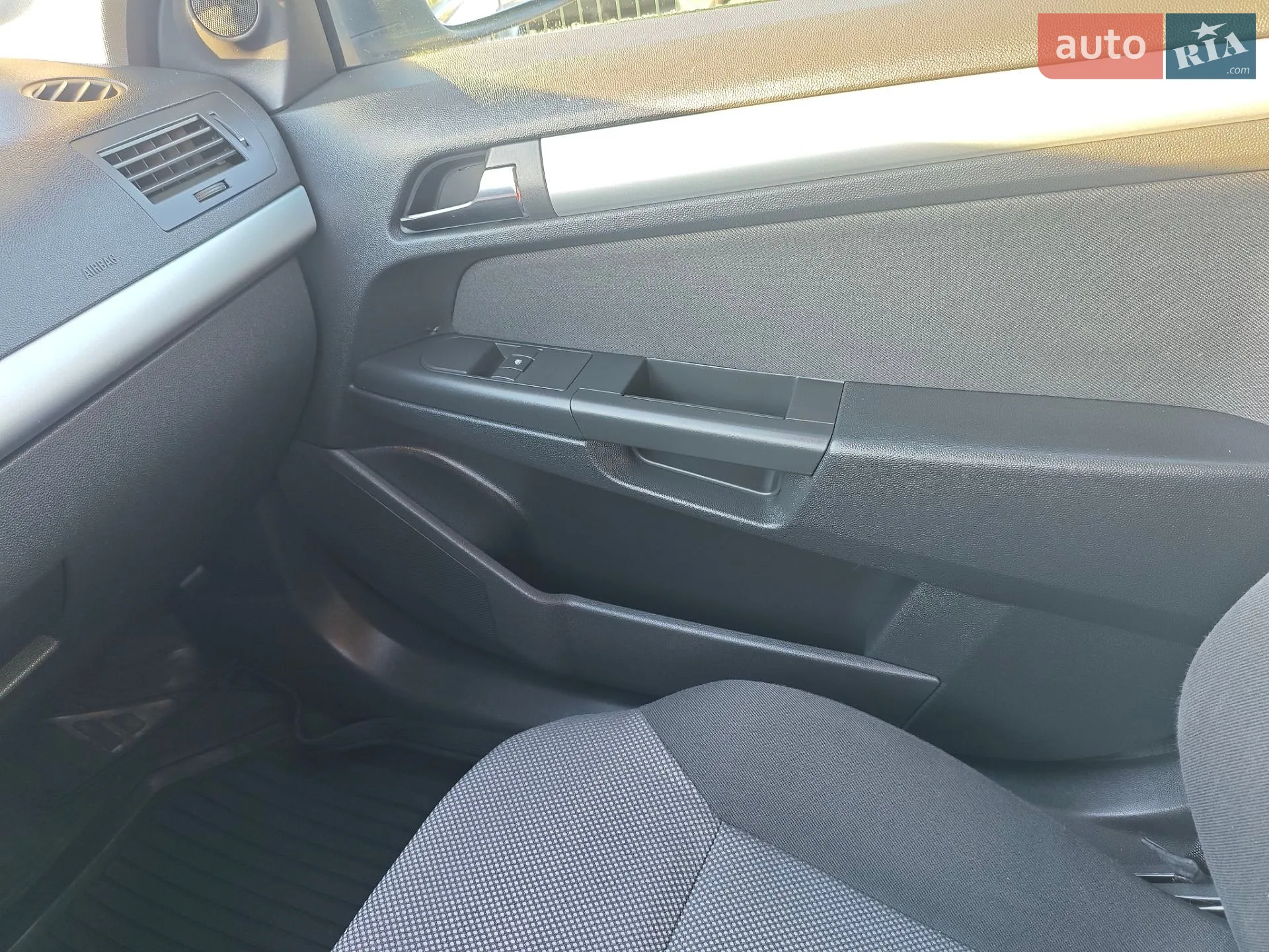 2010 Opel Astra - мініатюра 15