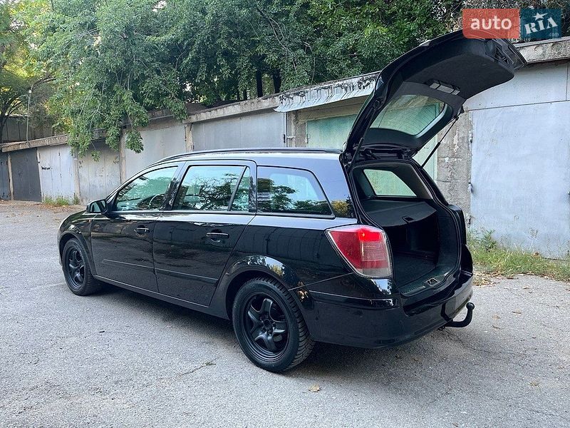 Универсал Opel Astra 2005 в Одессе