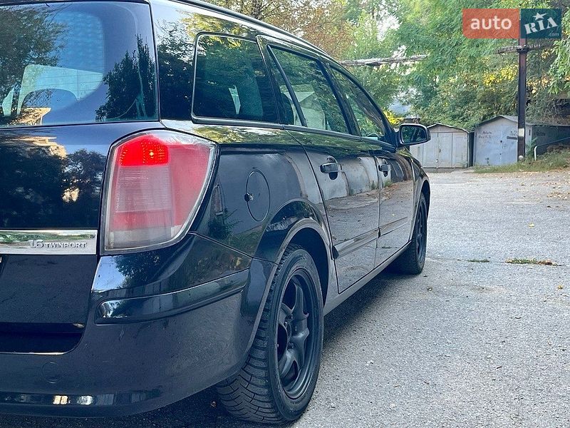 Универсал Opel Astra 2005 в Одессе