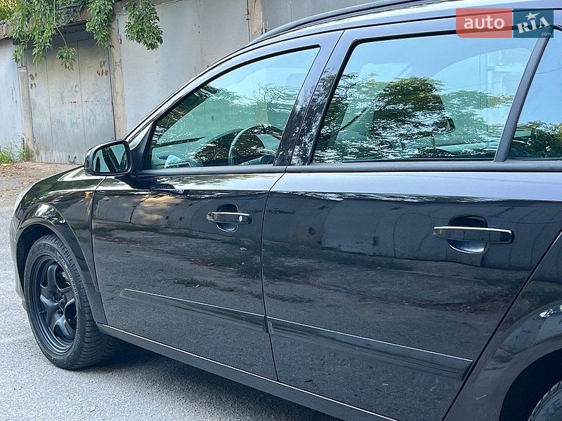 Универсал Opel Astra 2005 в Одессе