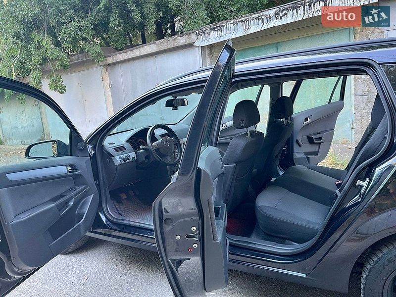 Универсал Opel Astra 2005 в Одессе