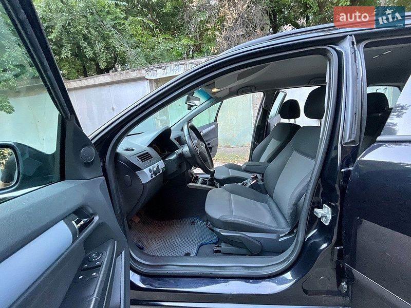 Универсал Opel Astra 2005 в Одессе