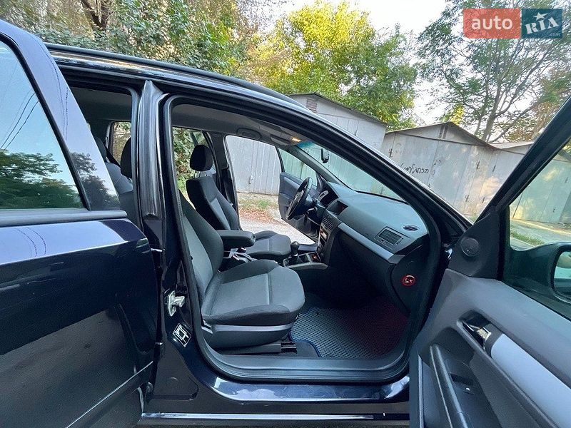 Универсал Opel Astra 2005 в Одессе