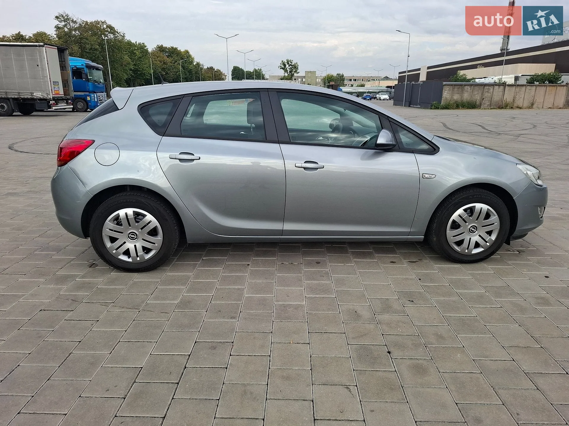 2010 Opel Astra - мініатюра 7