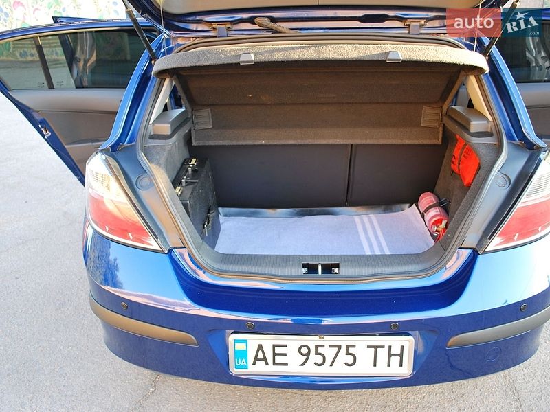 Хэтчбек Opel Astra 2008 в Кривом Роге