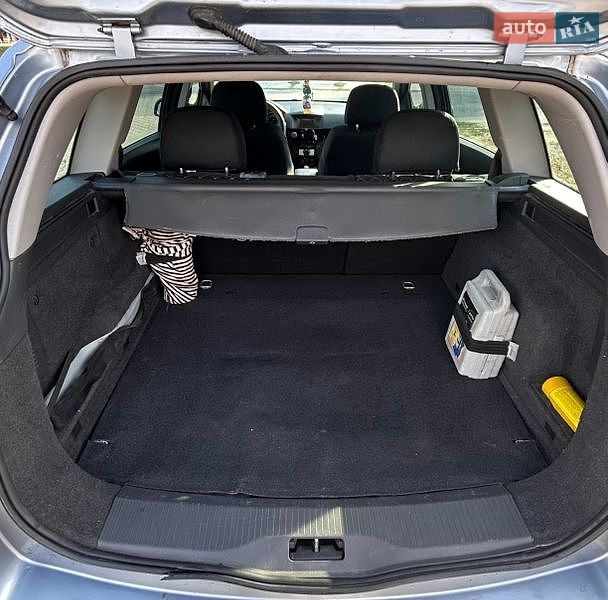 Универсал Opel Astra 2010 в Маньковке