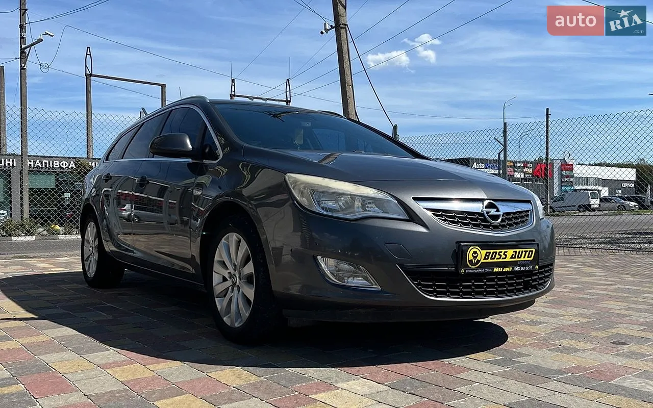 2012 Opel Astra - фото 1
