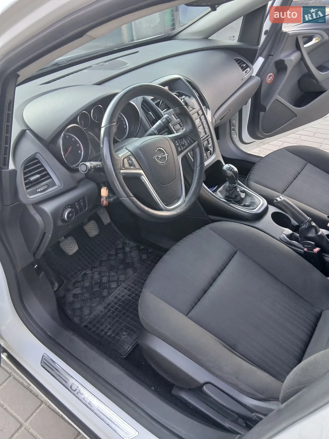 2010 Opel Astra - мініатюра 7