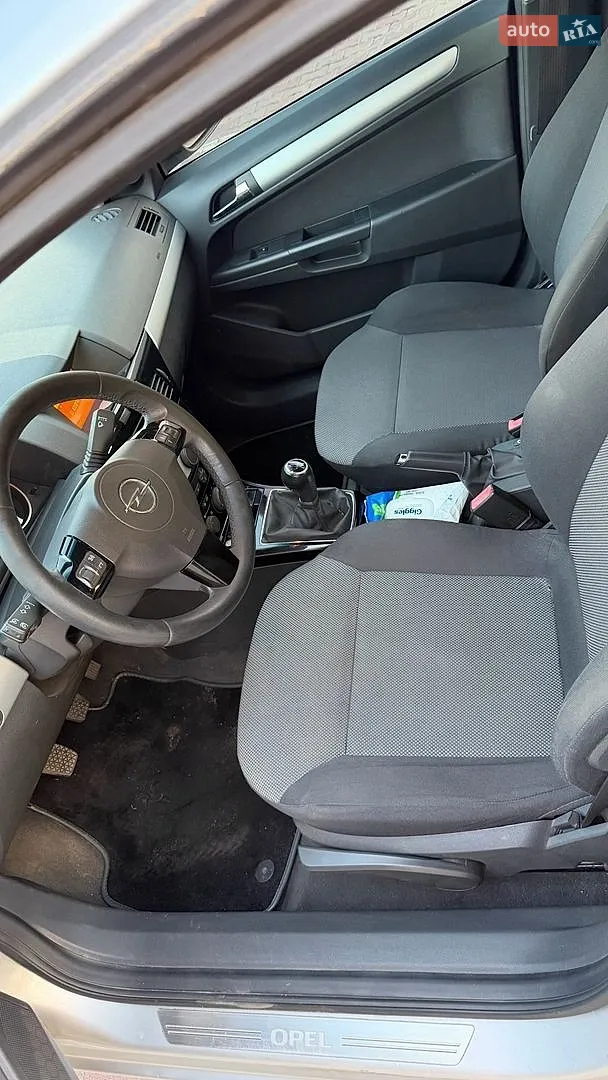 2010 Opel Astra - мініатюра 6