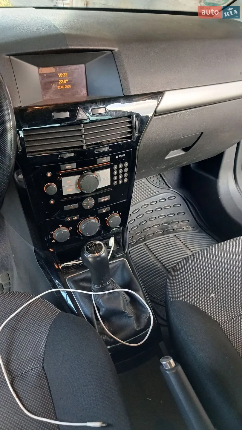 2010 Opel Astra - мініатюра 8