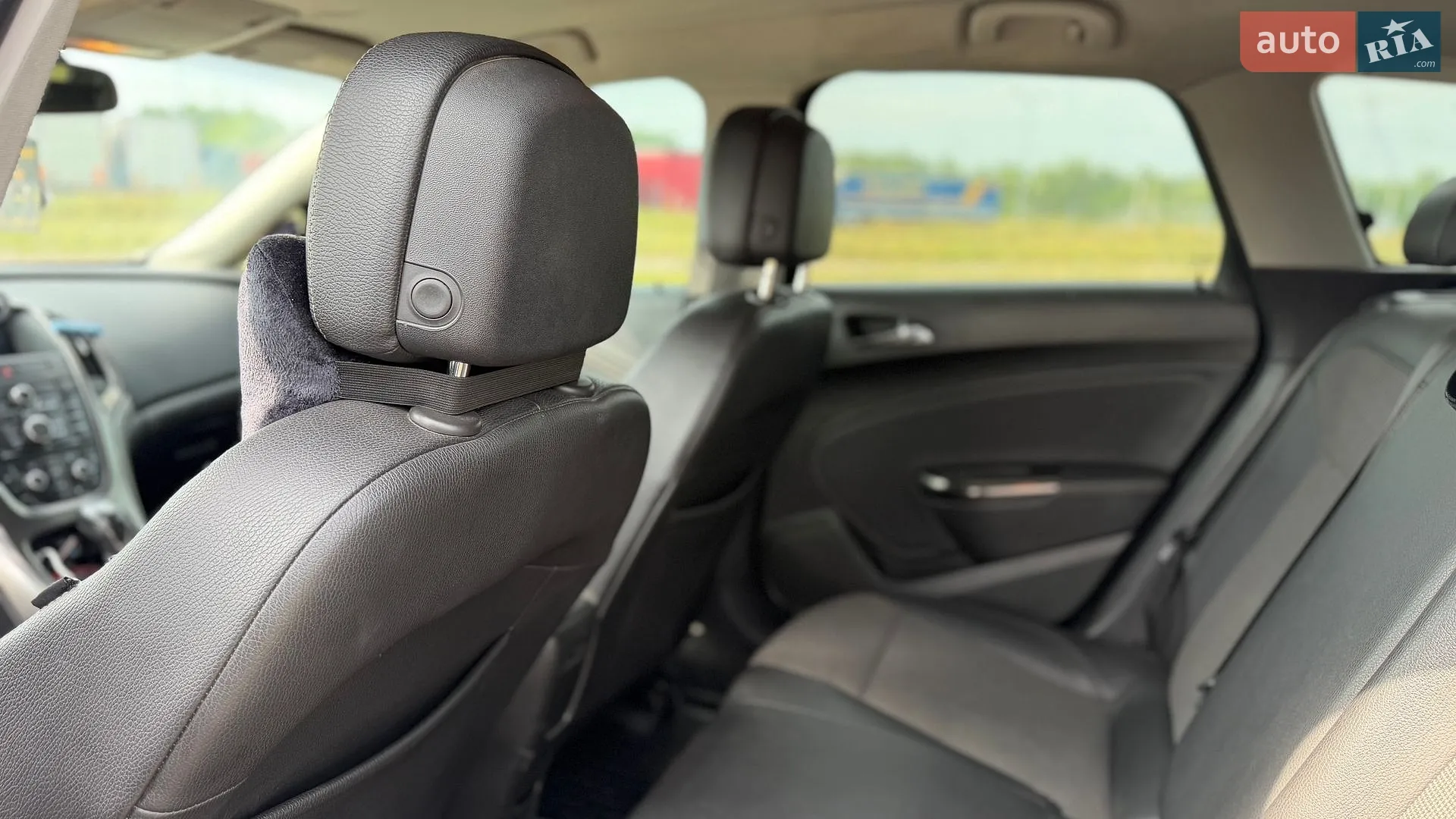 2010 Opel Astra - мініатюра 13