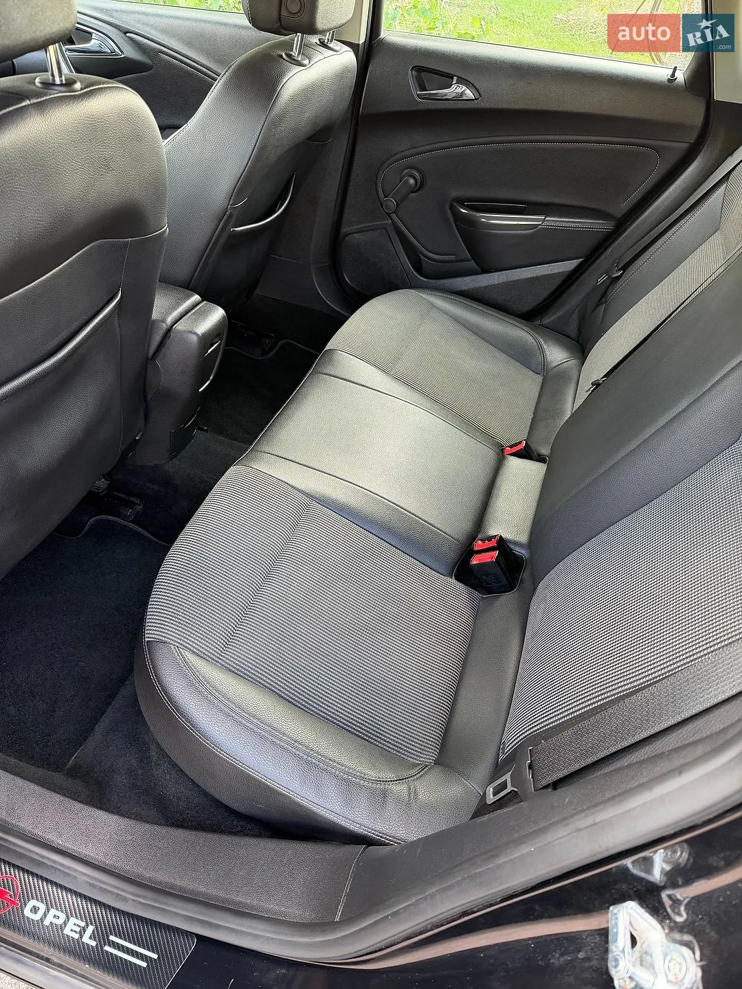 2010 Opel Astra - мініатюра 29