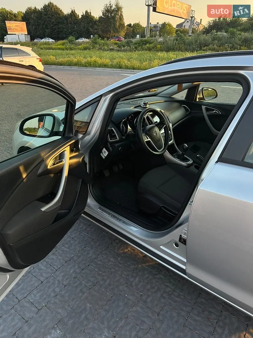 2011 Opel Astra - мініатюра 9