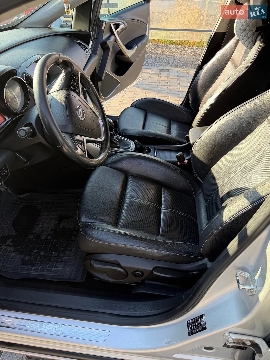 2011 Opel Astra - мініатюра 25