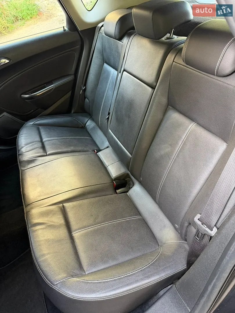 2011 Opel Astra - мініатюра 24