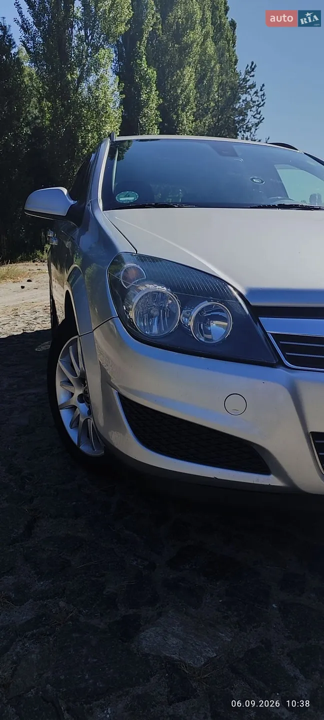2010 Opel Astra - мініатюра 10