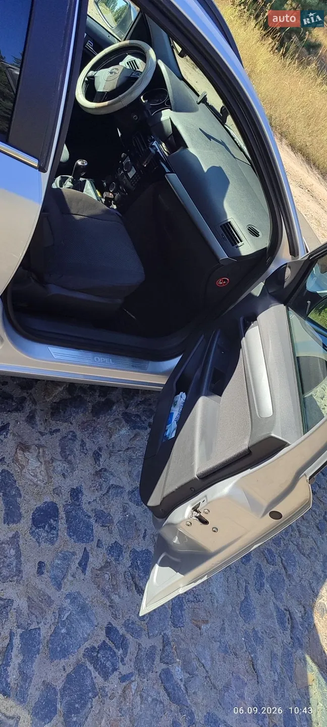 2010 Opel Astra - мініатюра 20