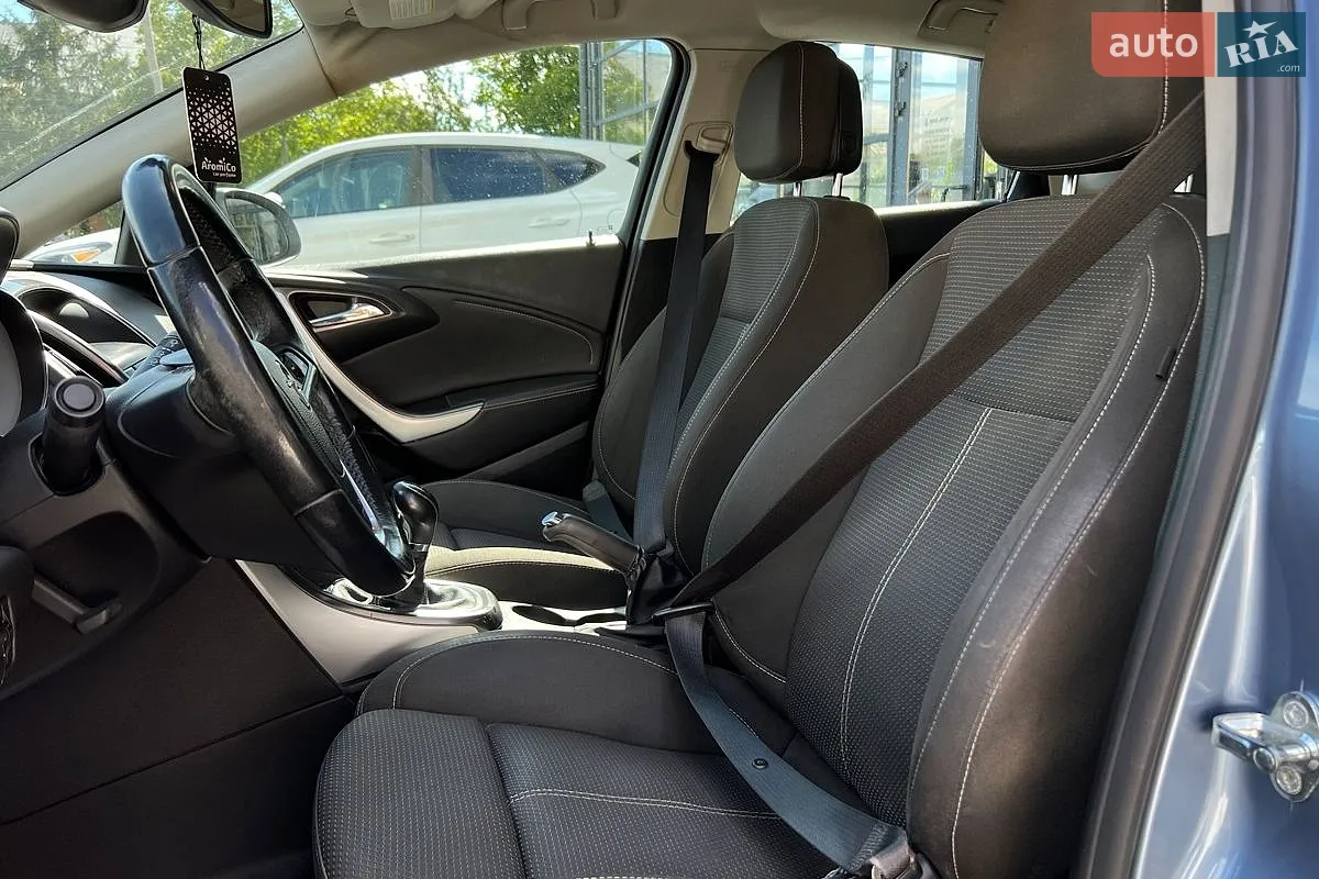 2010 Opel Astra - мініатюра 9