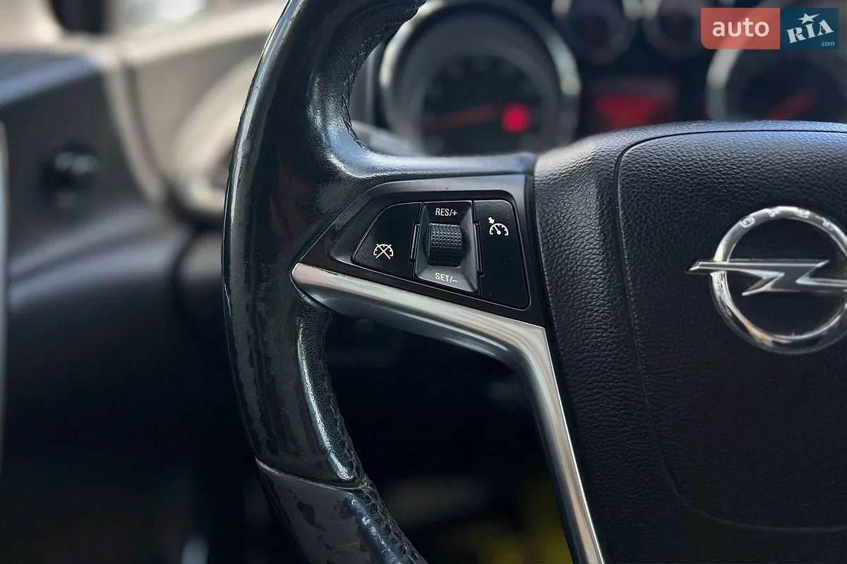 2010 Opel Astra - мініатюра 12