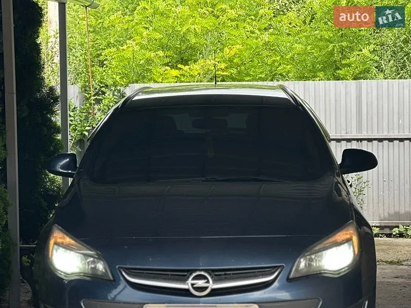 Opel Astra 2013