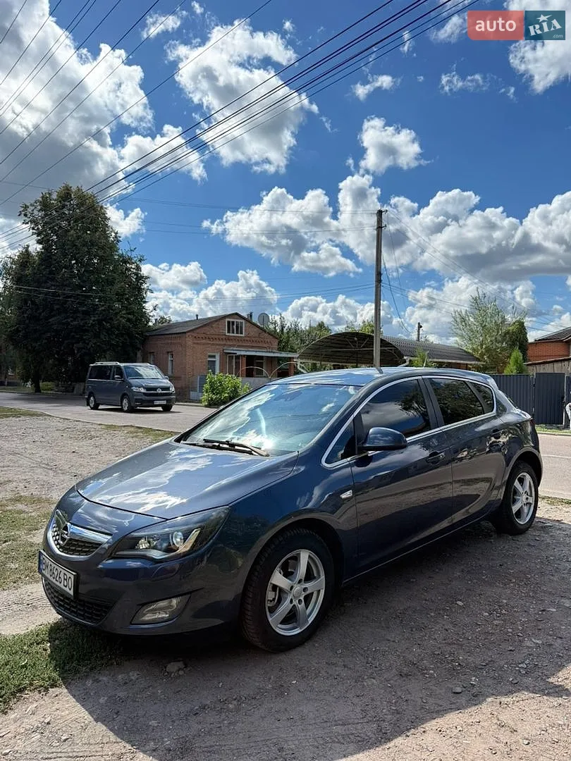 2010 Opel Astra - фото 1