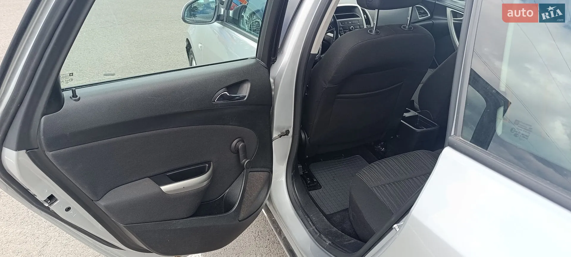 2011 Opel Astra - мініатюра 6