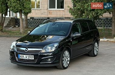 Универсал Opel Astra 2009 в Дубно