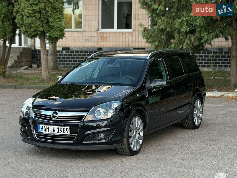 Универсал Opel Astra 2009 в Дубно