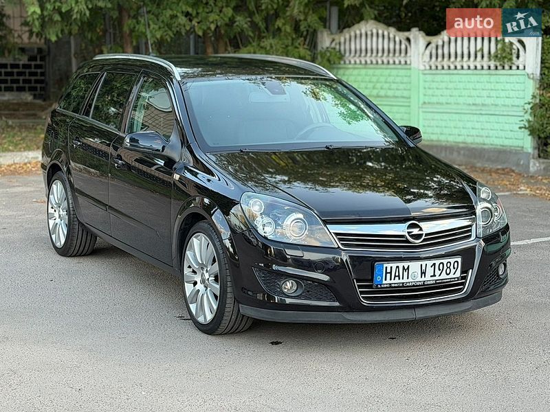 Универсал Opel Astra 2009 в Дубно