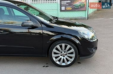 Универсал Opel Astra 2009 в Дубно