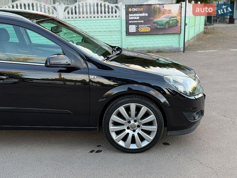 Универсал Opel Astra 2009 в Дубно