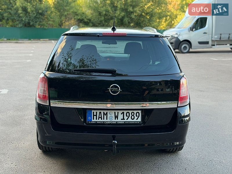 Универсал Opel Astra 2009 в Дубно