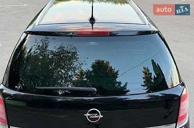 Универсал Opel Astra 2009 в Дубно