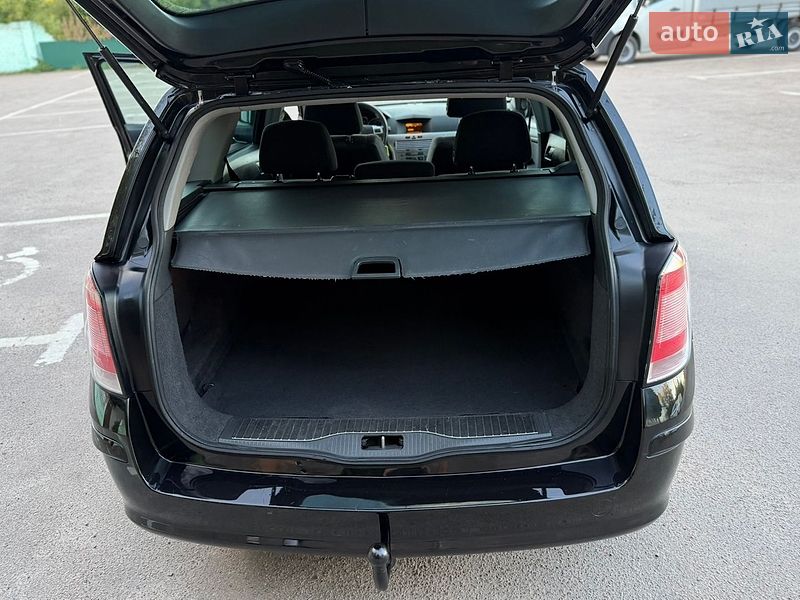Универсал Opel Astra 2009 в Дубно