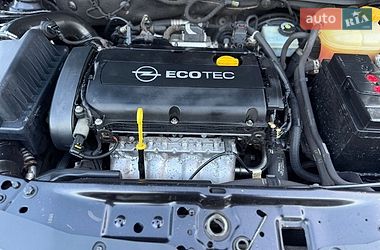 Универсал Opel Astra 2009 в Дубно