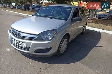 Седан Opel Astra 2009 в Черкасах
