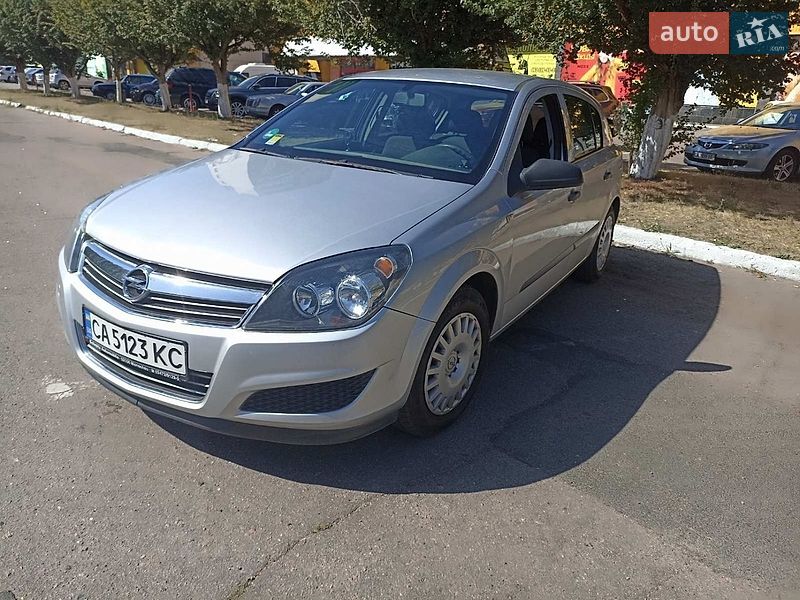 Седан Opel Astra 2009 в Черкасах
