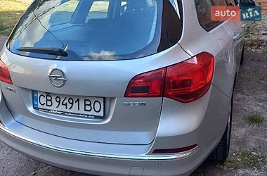 Універсал Opel Astra 2014 в Прилуках
